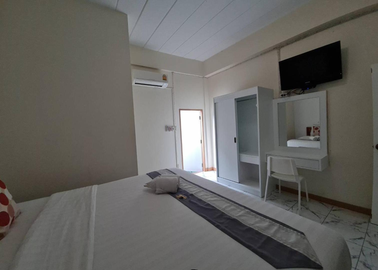 فندق 88 Backpackers هوا هين المظهر الخارجي الصورة