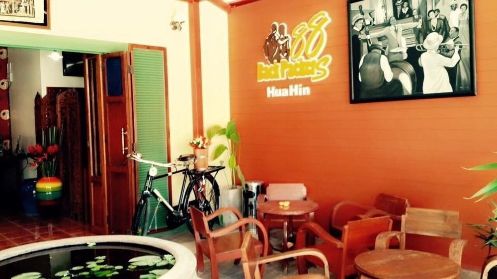 فندق 88 Backpackers هوا هين المظهر الخارجي الصورة